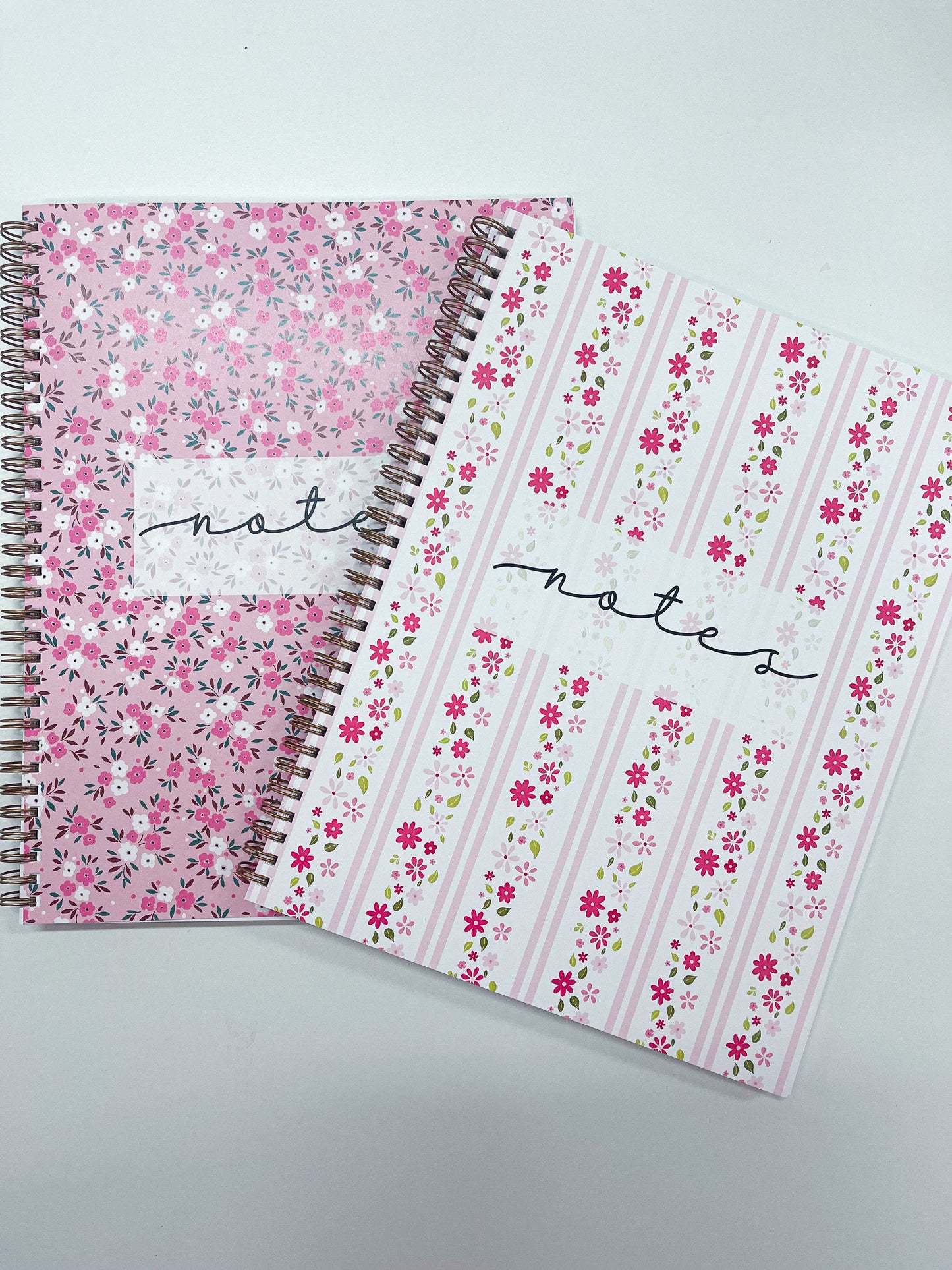 Cahier de notes | Lignes roses et fleurs