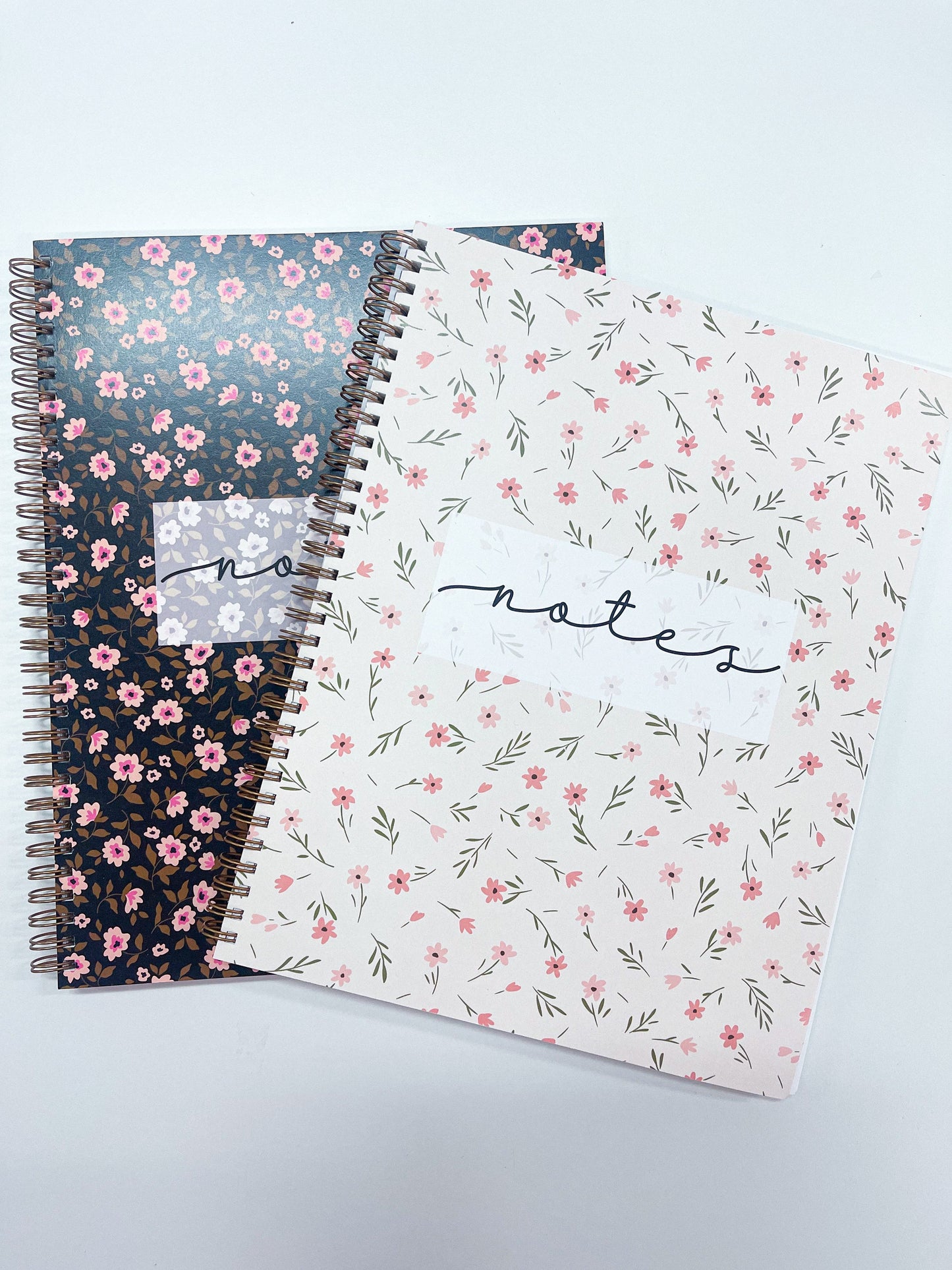 Cahier de notes | Noir et fleurs roses