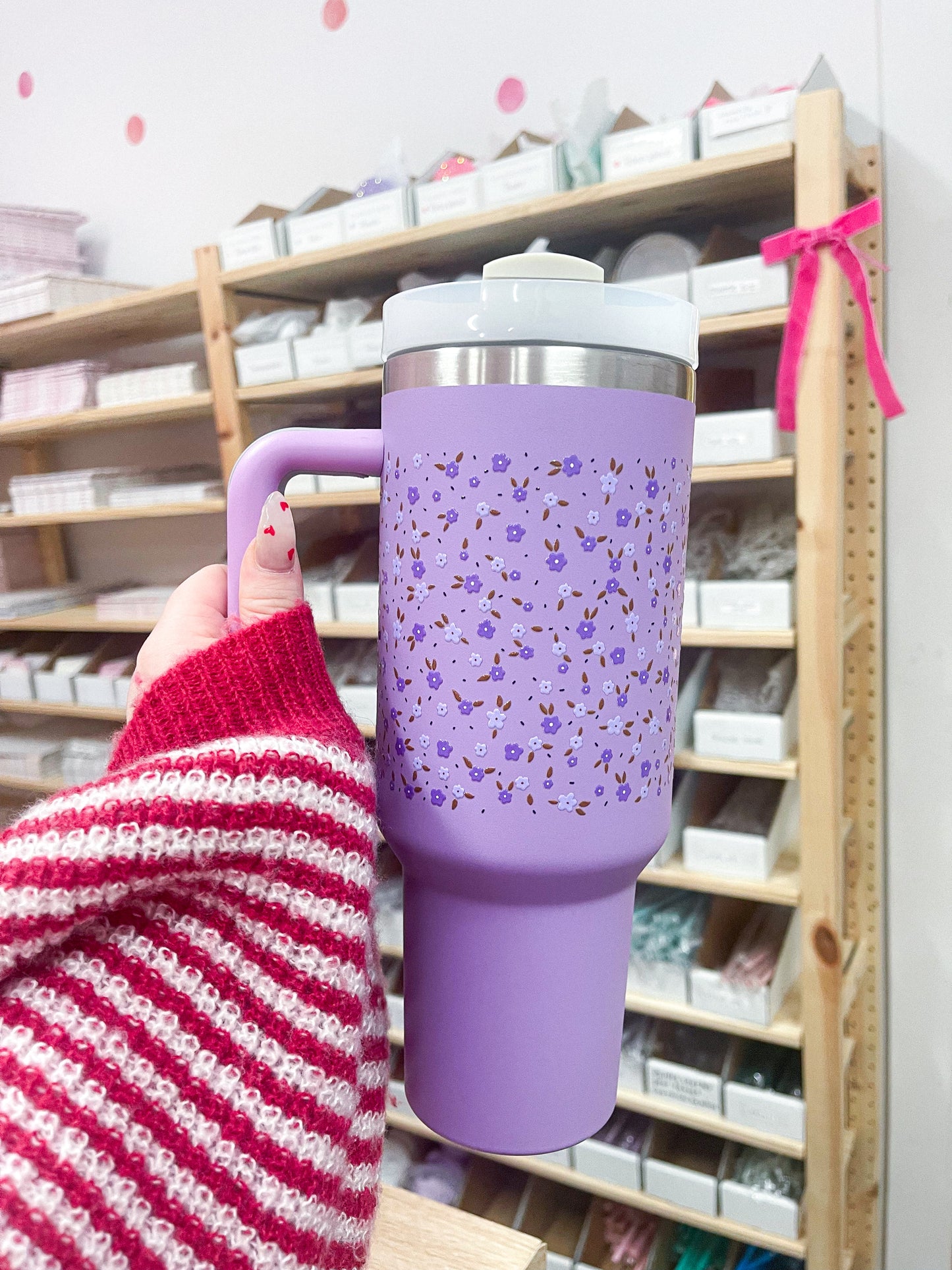 Tumbler 40 oz | Mauve | Fleurs mauves pâles et foncées